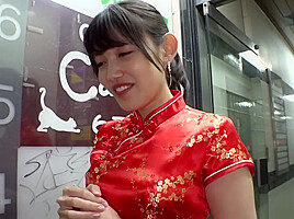 チャイナドレスを身にまとい過激すぎるセクシー接待133wwwwwwwwww