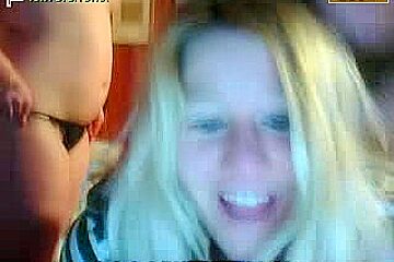 4 teen 18+ girls showing tits in webcam