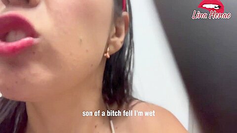 A Fan Of Lina Henao Controls Her Loveseat At The Airport Until She Gets It And