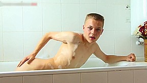 Aa Vid - Beautiful Blond Boy