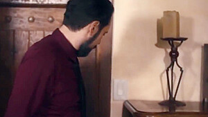 Agressive Client Deals Sex With Hot Ebony Realtor
