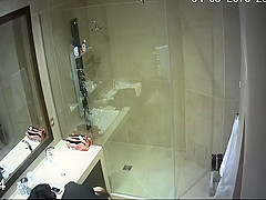 Airbnb Shower 09