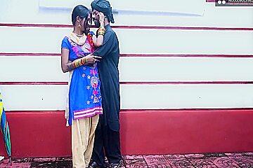 Akeli Bethi Desi Kudi Ko Dekh Truck Driver Ne One Night Stand Ka Offer Kar Dala ( Hindi Audio )