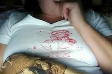 Amateur bbw wife goes clam fishing on webcam