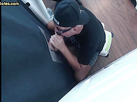 Amateur gloryhole gaydaddy sucks dick with greedy mouth