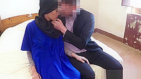 Amateur muslim pussy plowed while in hijab