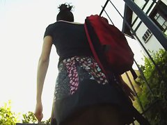 Amateur upskirt video of an undoubting hot girl