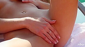 Anneli Pussy At The Pool
