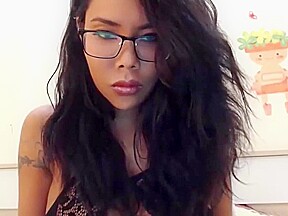 Areeya Miyabi on cam