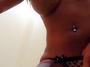Areeya Miyabi on cam