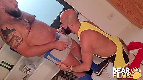 BEARFILMS Chubby Bear Brian Bear Barebacks Carlos Verga