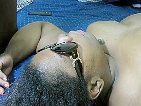 BLACK MATURE MILF BBW EATS THE COCK AND THE CUM