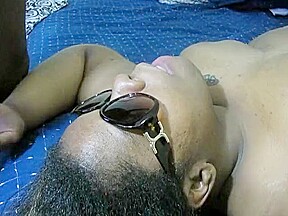BLACK MATURE MILF BBW EATS THE COCK AND THE CUM