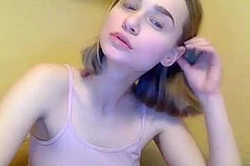 BLONDE GIRL CAM SHOW - GO TO cam-teen 18+ tk TO MEET HER