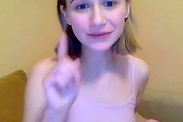 BLONDE GIRL CAM SHOW - GO TO cam-teen 18+ tk TO MEET HER