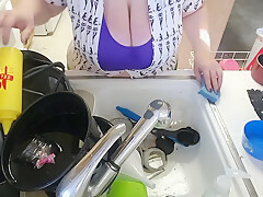 Bbw Cleaning The Kitchen