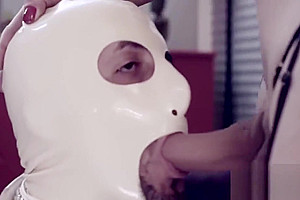 Bdsm tgirl gets blowjob