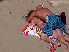Beach bikini fuck