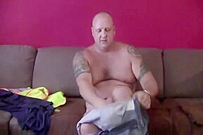 Beefy worker jerks off