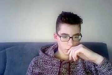 Belgium Cute Boy With Big Cock Nice Ass On Cam