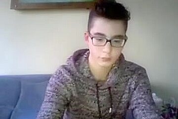 Belgium Cute Boy With Big Cock Nice Ass On Cam