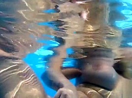 Big Ass, Big Boobs, Real GF Plays In A Pool!