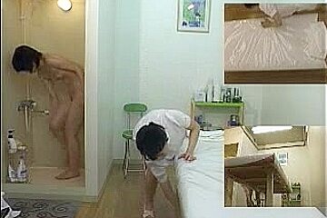 Big butt Japanese slut fingered during a massage