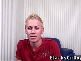 Blonde mohawk guy gets gangbanged by black thugs