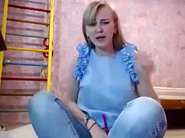 Blonde princess masturbated