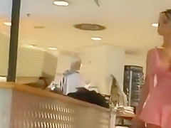 Braless shopper in amazing footage for