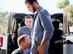 Broke gay fucks 2 car mechanics - bareback threesome gay sex