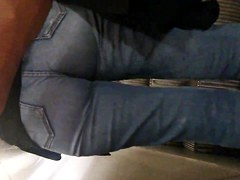 COMIENDO JEANS