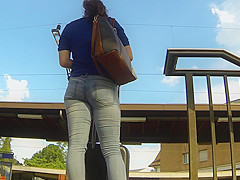 Candid - Nice Ass In Jeans At Train Station