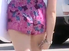 Candid jiggly ass 3