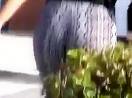 Candid jiggly ass 3