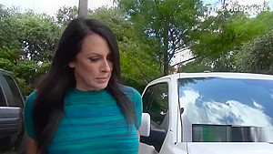 Car rental Milf bangs huge dick client
