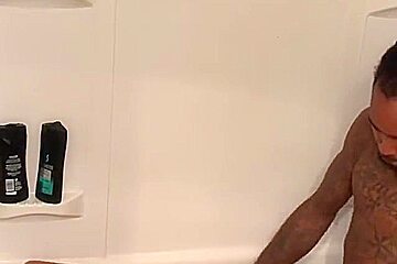 Cash and Layla Interracial Black On Asian BathTub Fuck