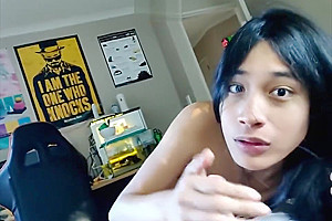 Casual POV Blowjob On Bed From Soft To Dribbling Cum