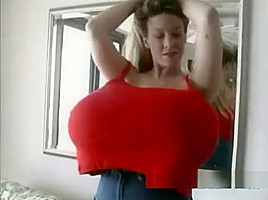 Chelsea Charms BosomQuest 11-Big Red One