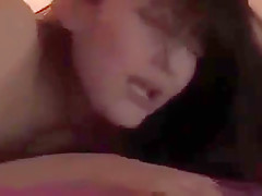Chich nhau tr&ecirc_n giuong voi g&aacute_i lon to