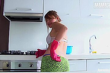 Colombian teen 18+ Gets Oiled Up And Ready For Steamy Fucking With Jenny Marin