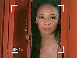 Crazy Brunette, Toys sex video