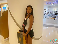 Cute Asian Stunner