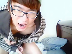 Cute Asian webcam masturbation
