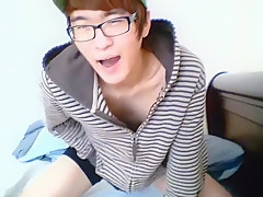 Cute Asian webcam masturbation