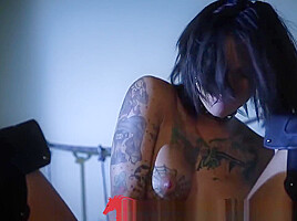 Dirty vampire Bonnie Rotten