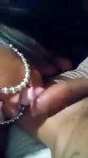 Ebony throat queen