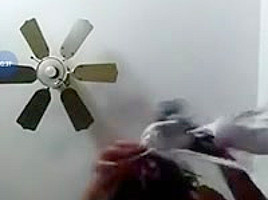 Enfermera se calienta por video llamada