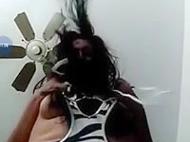 Enfermera se calienta por video llamada