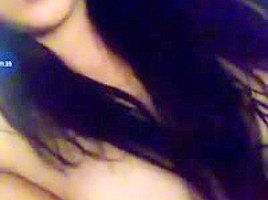 Enfermera se calienta por video llamada